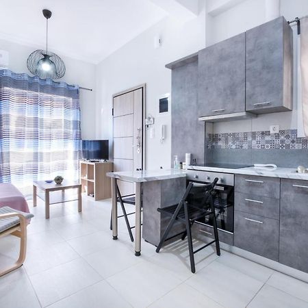Urban Lifestyle Apartment In Piraeus Bagian luar foto