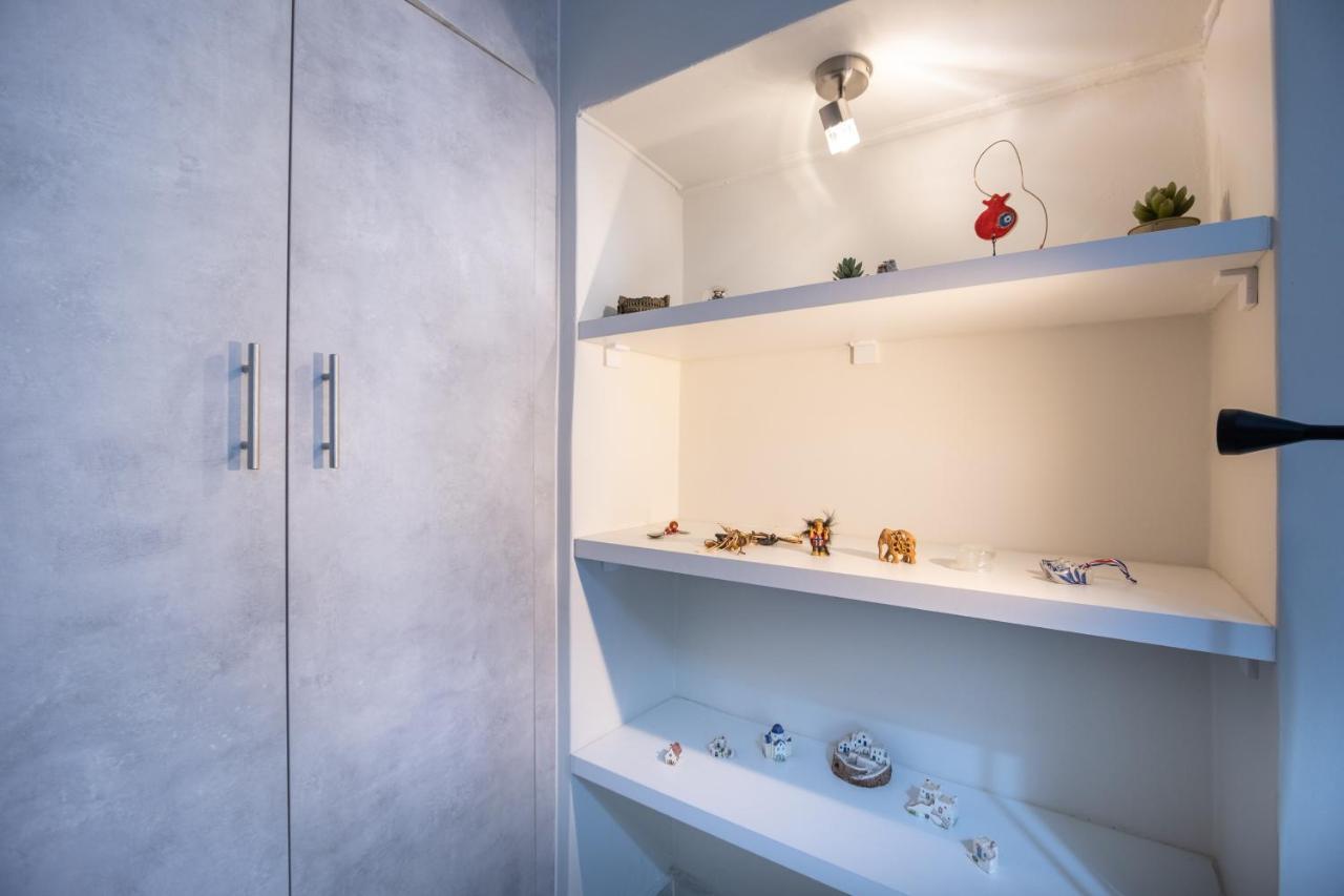 Urban Lifestyle Apartment In Piraeus Bagian luar foto
